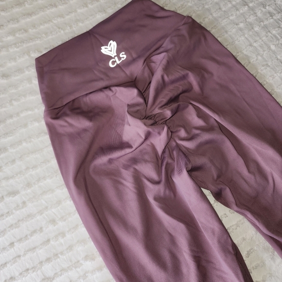 CLS Bum Scrunch Leggings - Picture 1 of 2